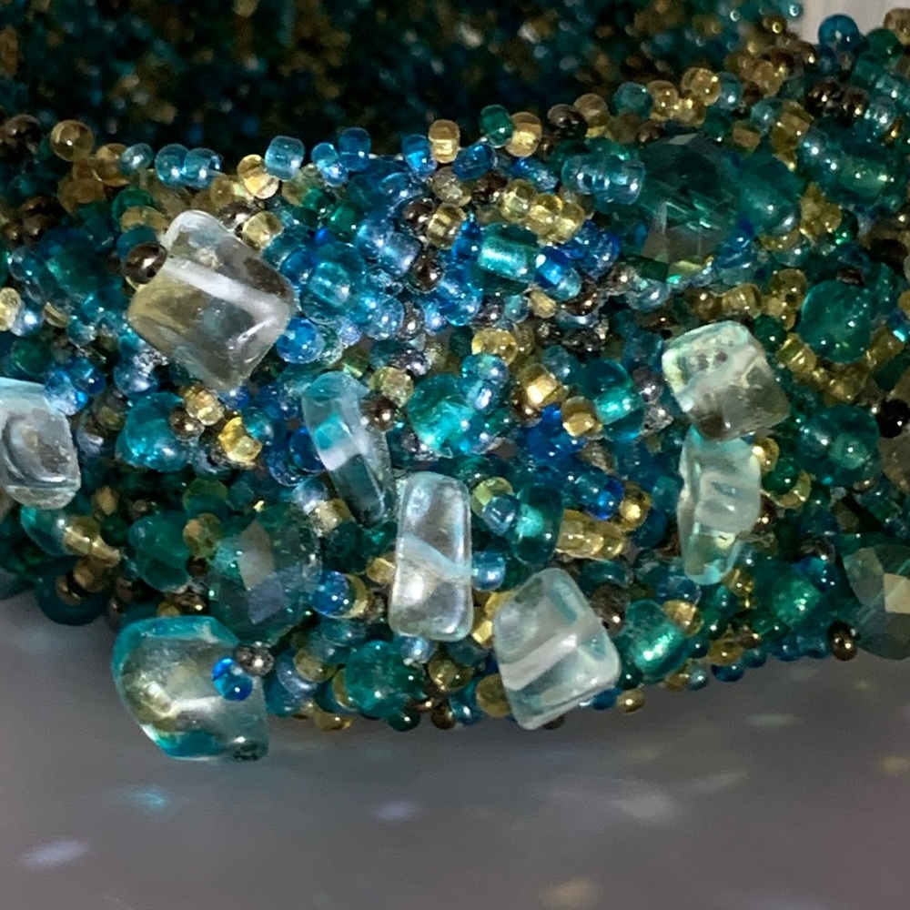 Gorgeous Aqua Sea Glass Seed Bead Mesh Bracelet 7-7.5” adjustable.